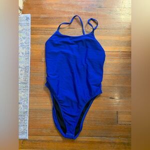 Jolyn size 32 brayndon back